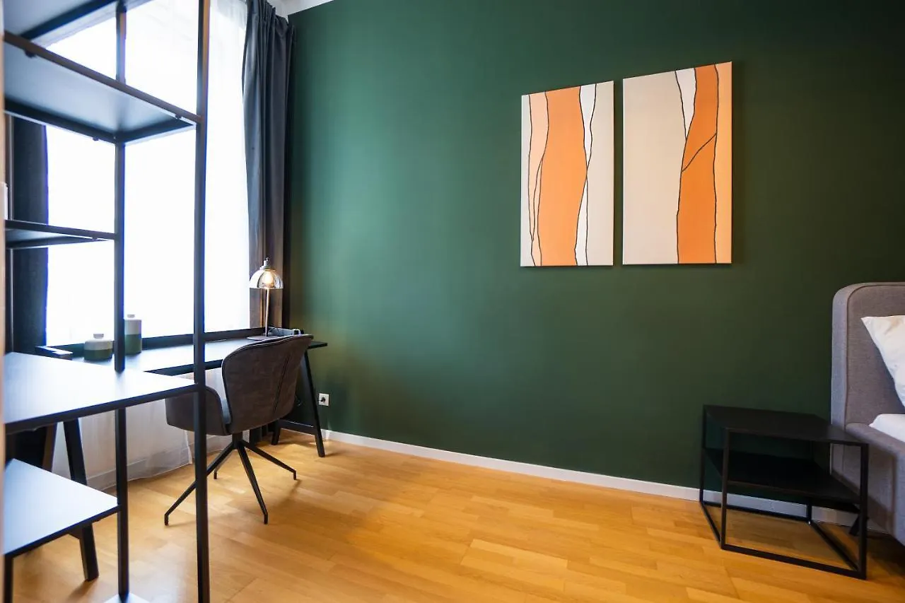 Belvedere Castle View: Chic City Apartment Vienna Austria