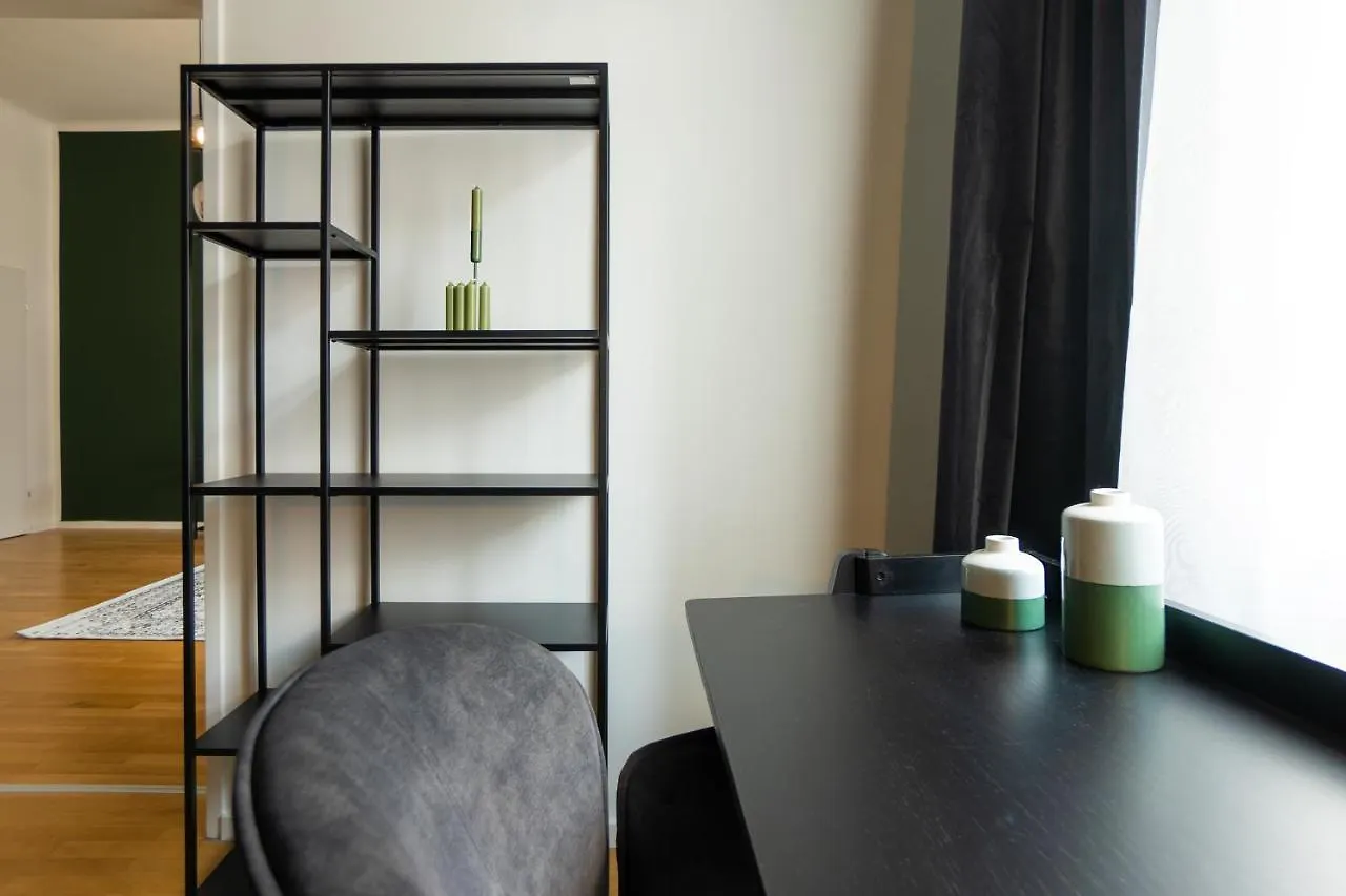 Belvedere Castle View: Chic City Apartment Vienna